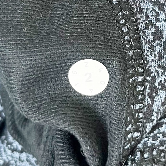 Lululemon Pick Up The Pace Hoodie Size 2 - Picture 4 of 5